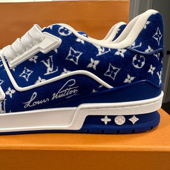 LOUIS VUITTON TRAINERS DESIGNED BY
(Virgil Abloh) - Picture 3 of 13